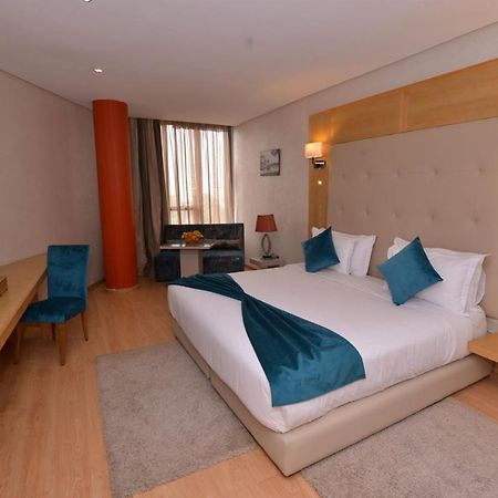 Le 135 Hôtel Casablanca Exterior foto