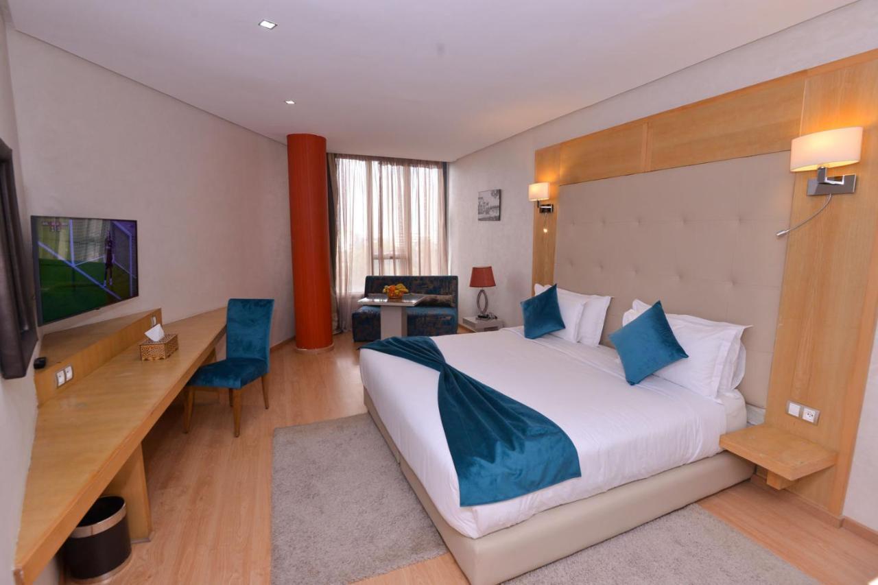 Le 135 Hôtel Casablanca Exterior foto