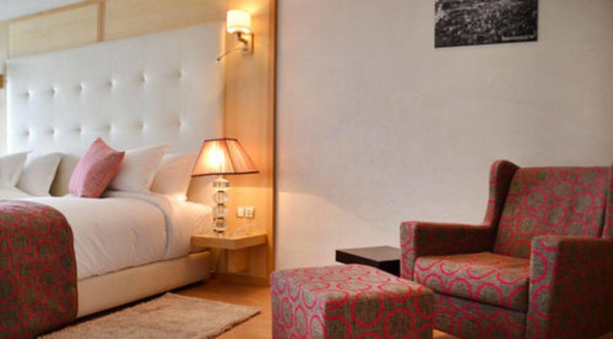 Le 135 Hôtel Casablanca Exterior foto