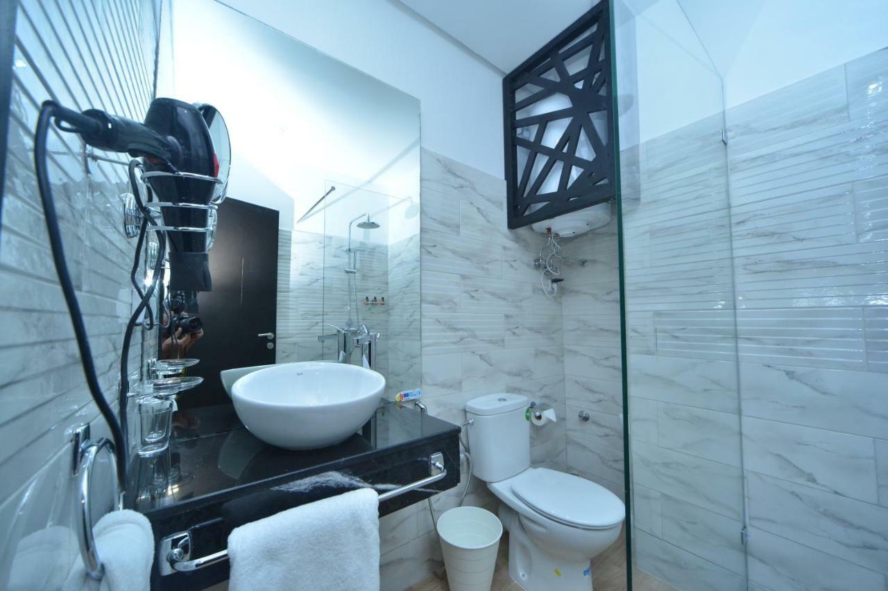 Le 135 Hôtel Casablanca Exterior foto